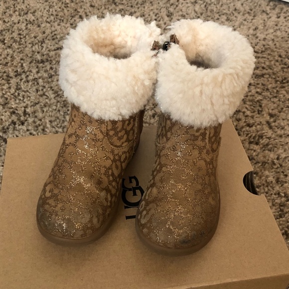 UGG Other - GUC Toddler Girl Ugg Jorie II Glitter Leopard Boots